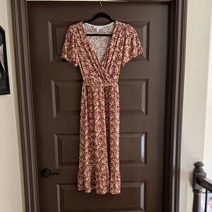 Gilli Rust Floral Midi Dress